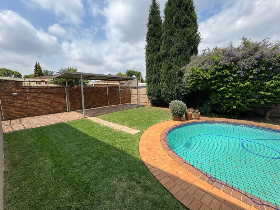 4 Bedroom Property for Sale in Randhart Gauteng