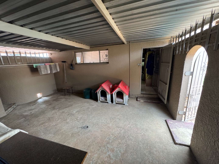 4 Bedroom Property for Sale in Randhart Gauteng