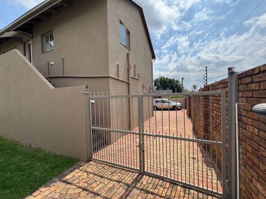 4 Bedroom Property for Sale in Randhart Gauteng