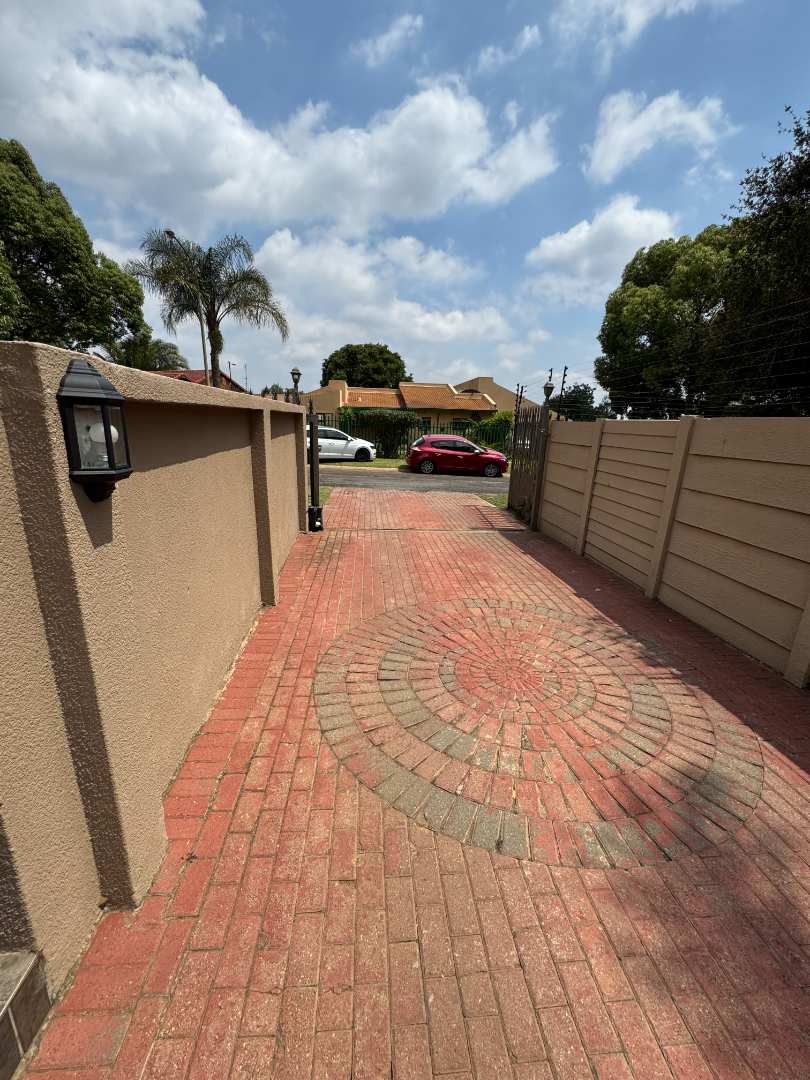 4 Bedroom Property for Sale in Randhart Gauteng