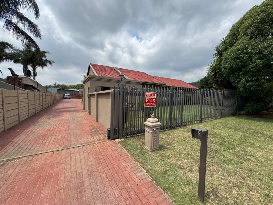 4 Bedroom Property for Sale in Randhart Gauteng