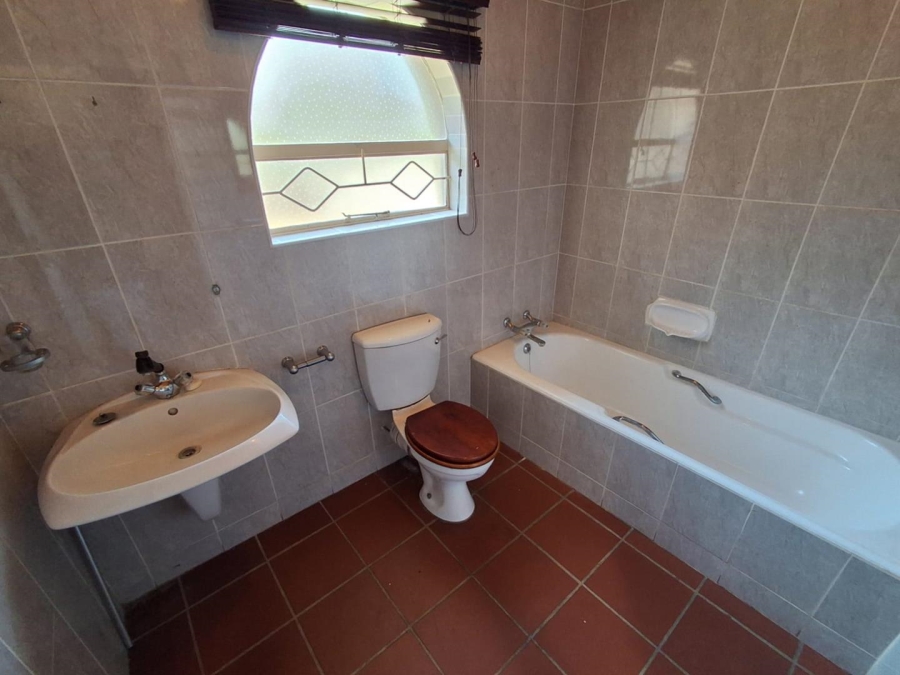 3 Bedroom Property for Sale in Mulbarton Gauteng