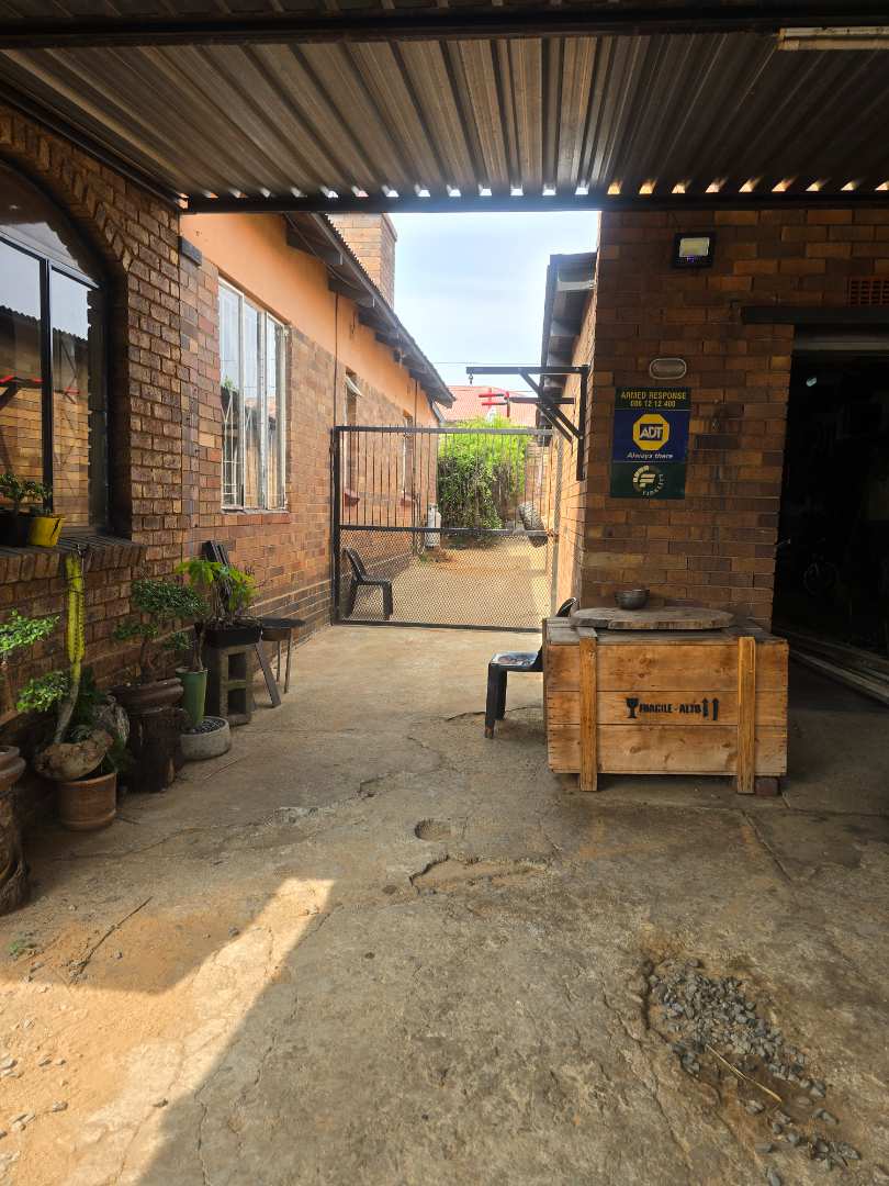 3 Bedroom Property for Sale in South Hills Gauteng