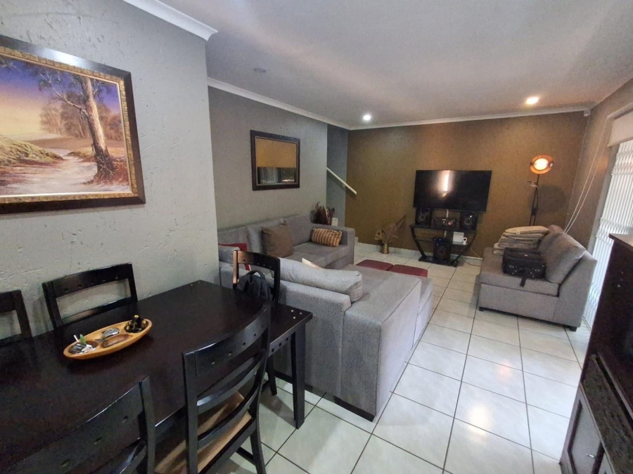 3 Bedroom Property for Sale in Glenvista Gauteng