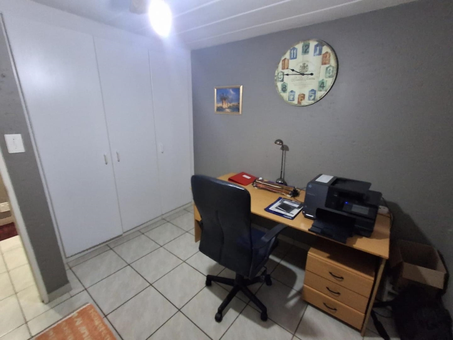 3 Bedroom Property for Sale in Glenvista Gauteng