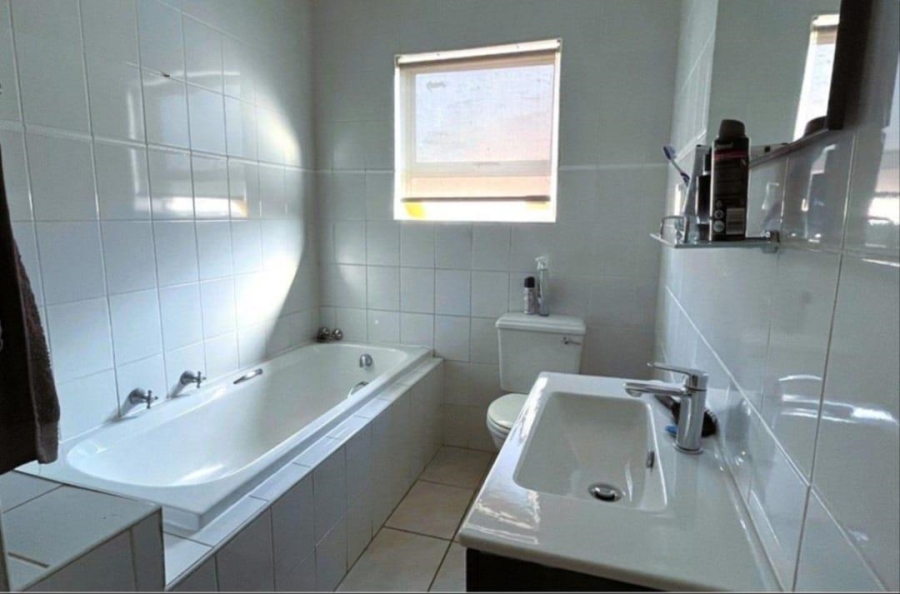 3 Bedroom Property for Sale in Glenvista Gauteng