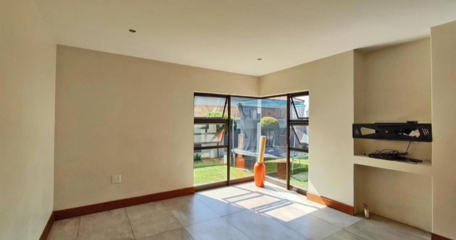 5 Bedroom Property for Sale in Brakpan Gauteng