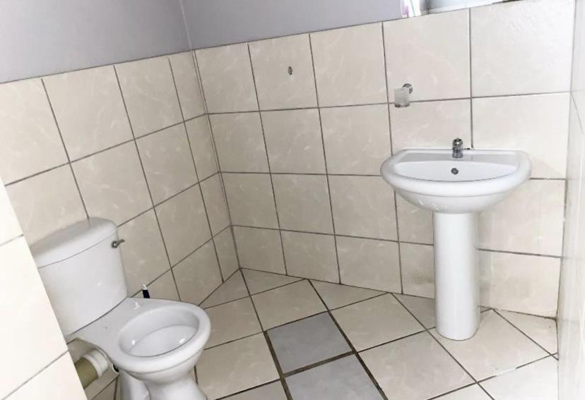 1 Bedroom Property for Sale in Sherwood Gardens Gauteng