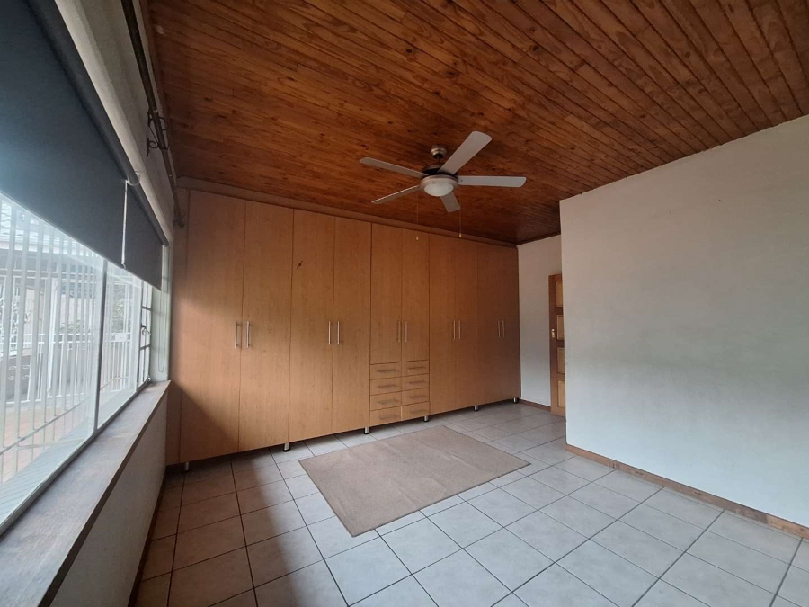 5 Bedroom Property for Sale in Farrar Park Gauteng