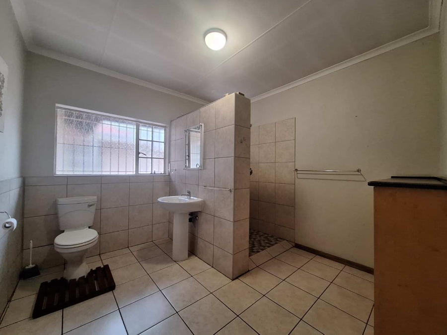 5 Bedroom Property for Sale in Farrar Park Gauteng