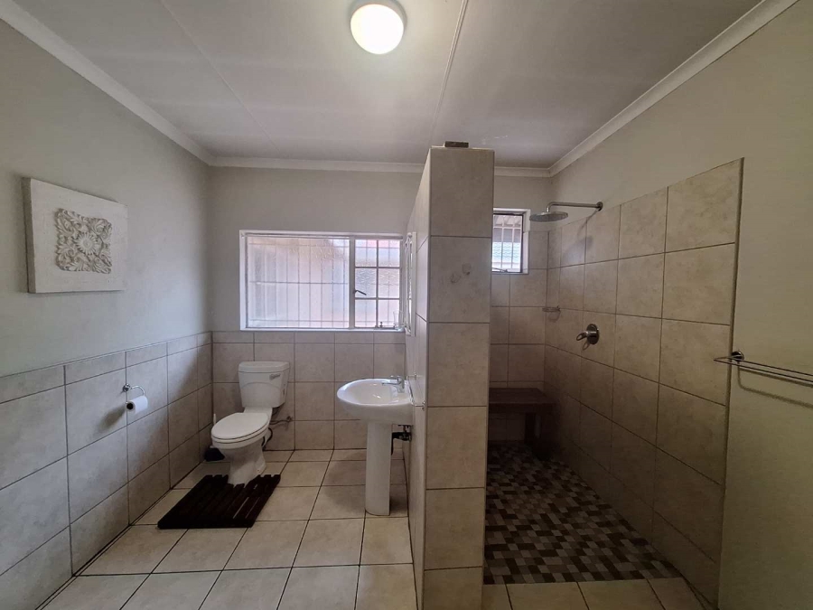5 Bedroom Property for Sale in Farrar Park Gauteng