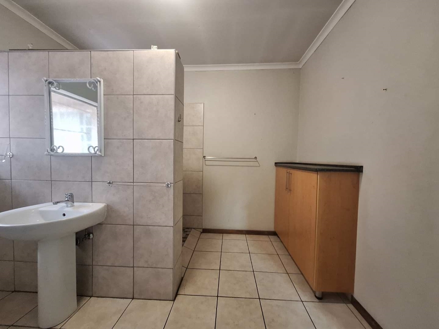 5 Bedroom Property for Sale in Farrar Park Gauteng
