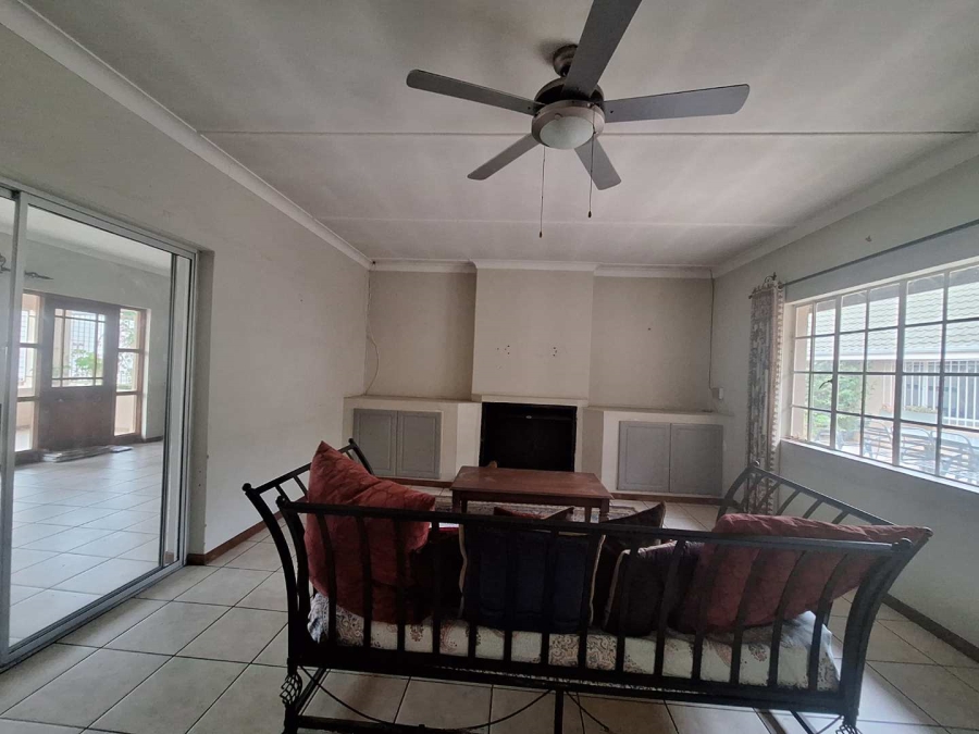 5 Bedroom Property for Sale in Farrar Park Gauteng