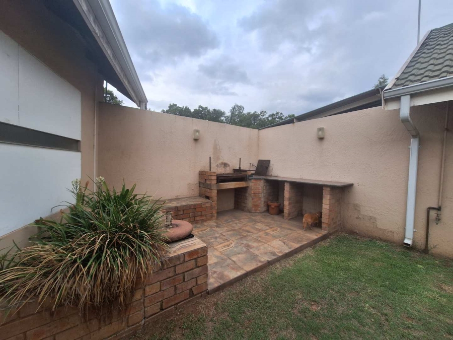 5 Bedroom Property for Sale in Farrar Park Gauteng