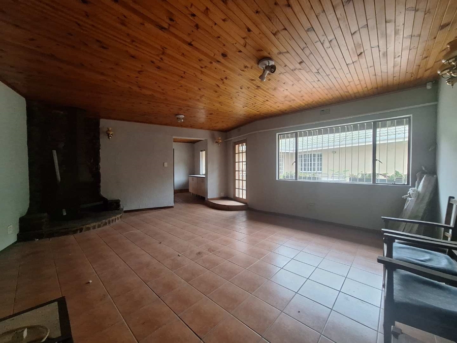 5 Bedroom Property for Sale in Farrar Park Gauteng