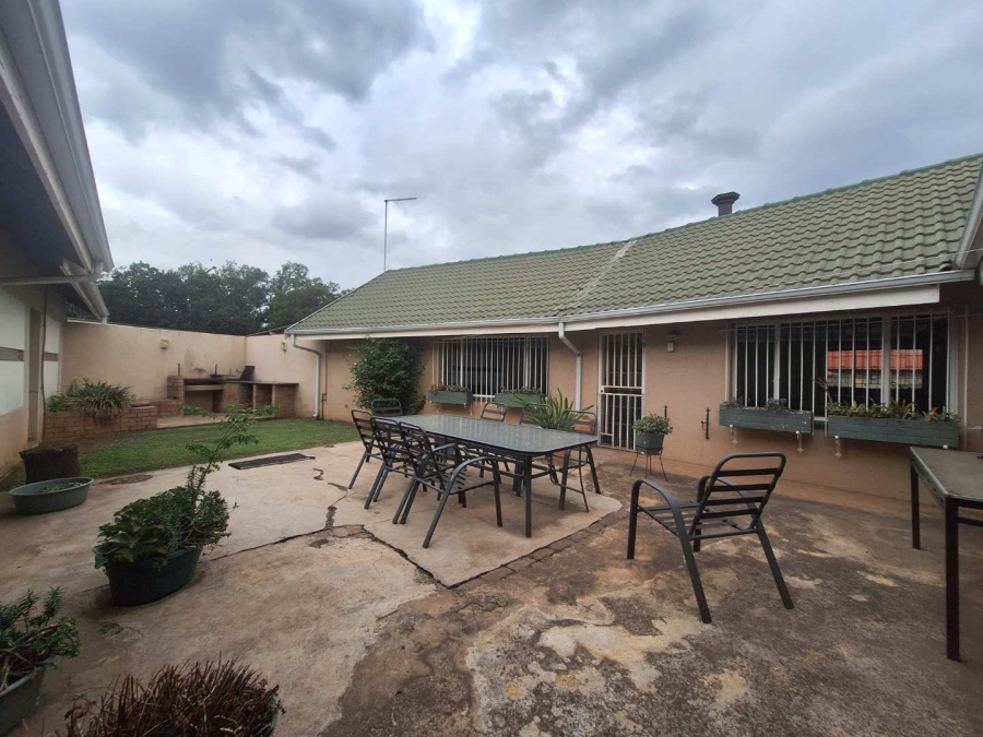 5 Bedroom Property for Sale in Farrar Park Gauteng