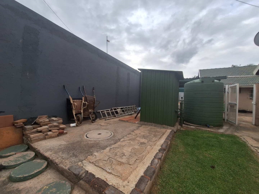 5 Bedroom Property for Sale in Farrar Park Gauteng