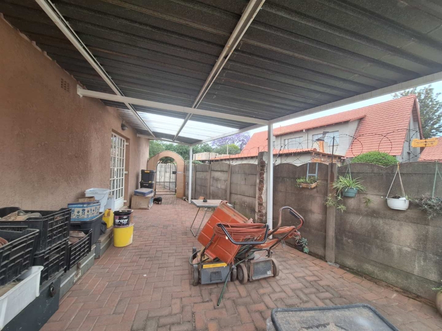 5 Bedroom Property for Sale in Farrar Park Gauteng