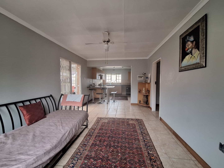 5 Bedroom Property for Sale in Farrar Park Gauteng