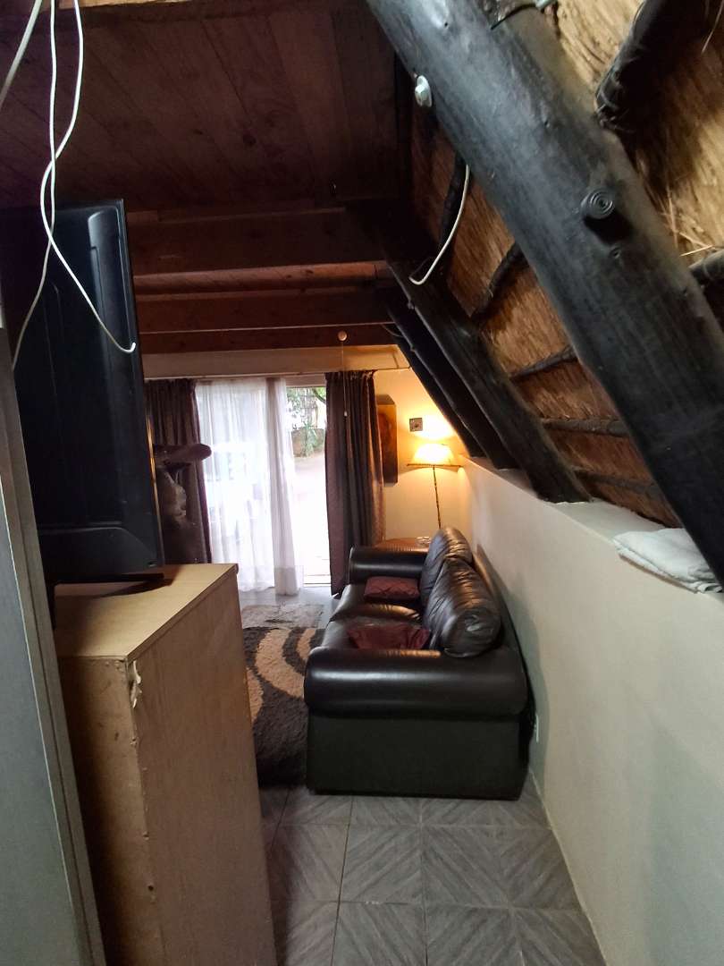 To Let 2 Bedroom Property for Rent in Raslouw A H Gauteng