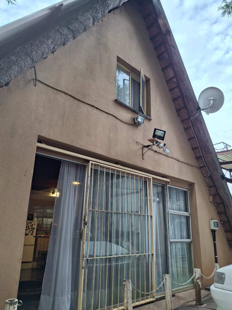 To Let 2 Bedroom Property for Rent in Raslouw A H Gauteng