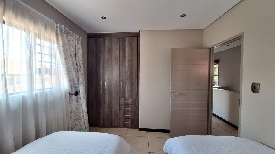 To Let 3 Bedroom Property for Rent in Honeydew Ridge Gauteng