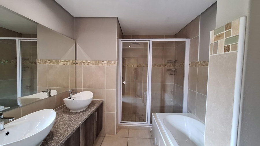 To Let 3 Bedroom Property for Rent in Honeydew Ridge Gauteng