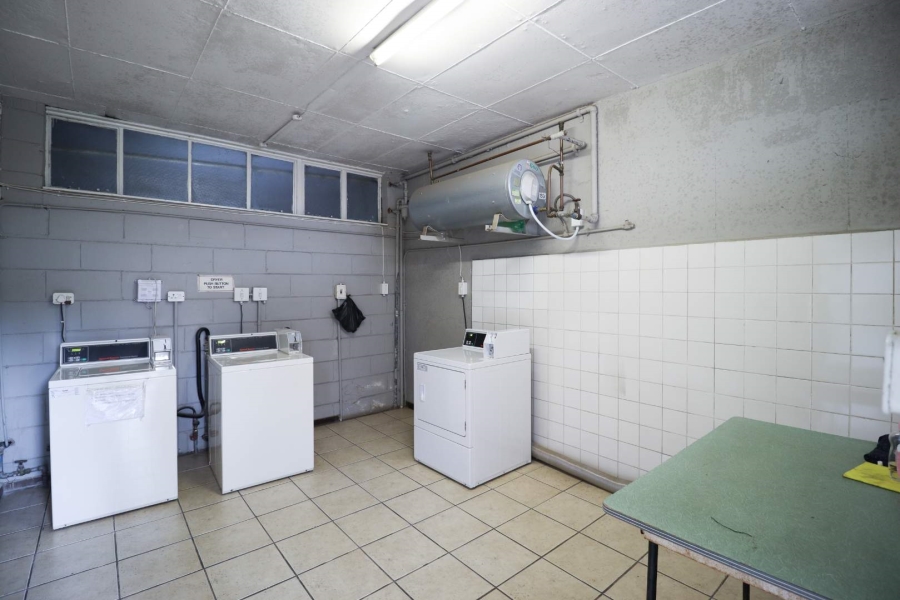 To Let 2 Bedroom Property for Rent in Constantia Kloof Gauteng