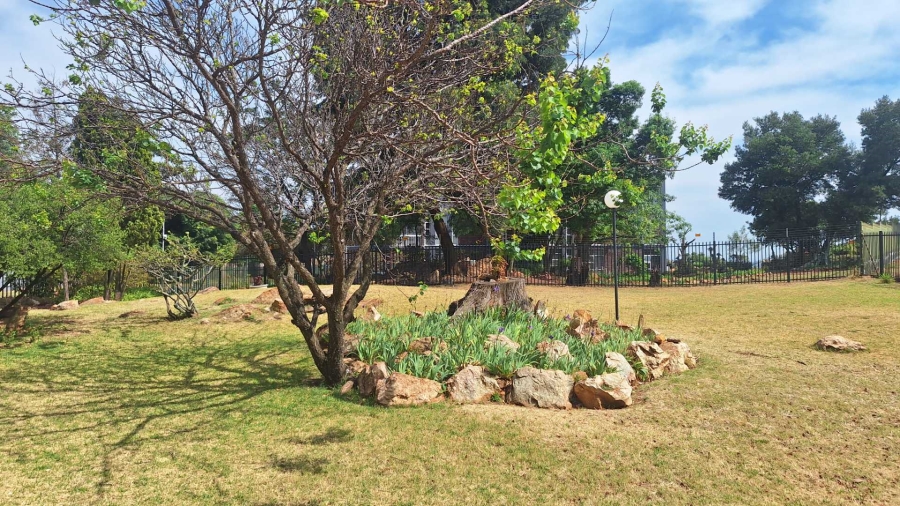 To Let 2 Bedroom Property for Rent in Horison Gauteng