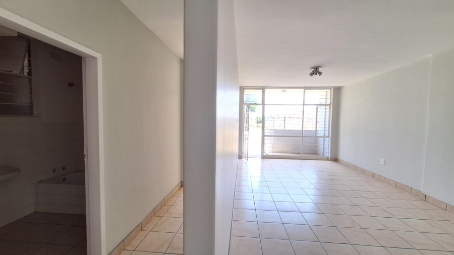 To Let 2 Bedroom Property for Rent in Horison Gauteng