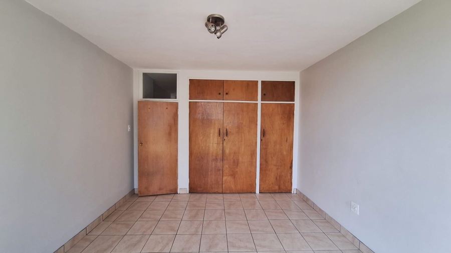 To Let 2 Bedroom Property for Rent in Horison Gauteng