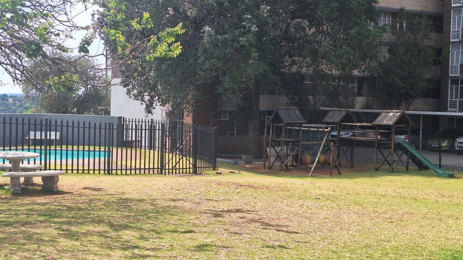 To Let 2 Bedroom Property for Rent in Horison Gauteng