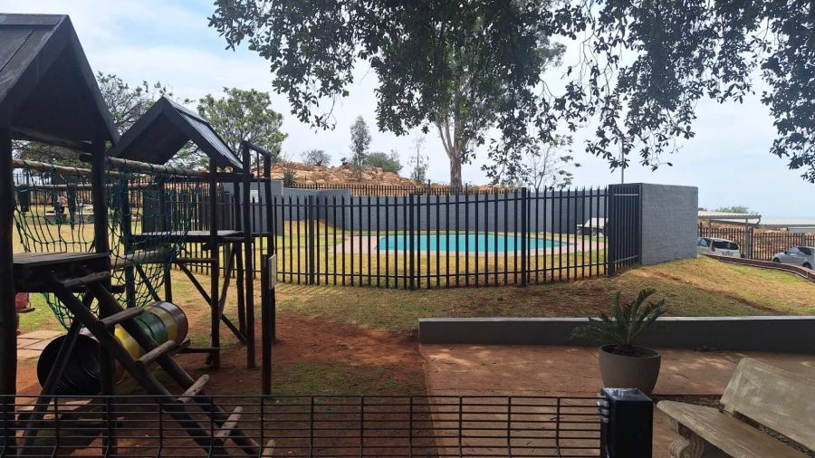 To Let 2 Bedroom Property for Rent in Constantia Kloof Gauteng