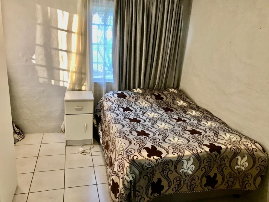 To Let 1 Bedroom Property for Rent in Sandringham Gauteng