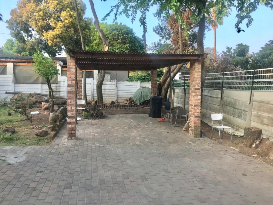 To Let 1 Bedroom Property for Rent in Sandringham Gauteng