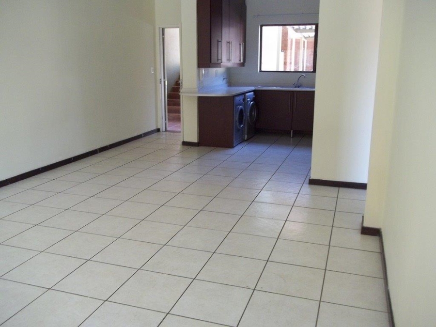 To Let 2 Bedroom Property for Rent in Sunninghill Gauteng