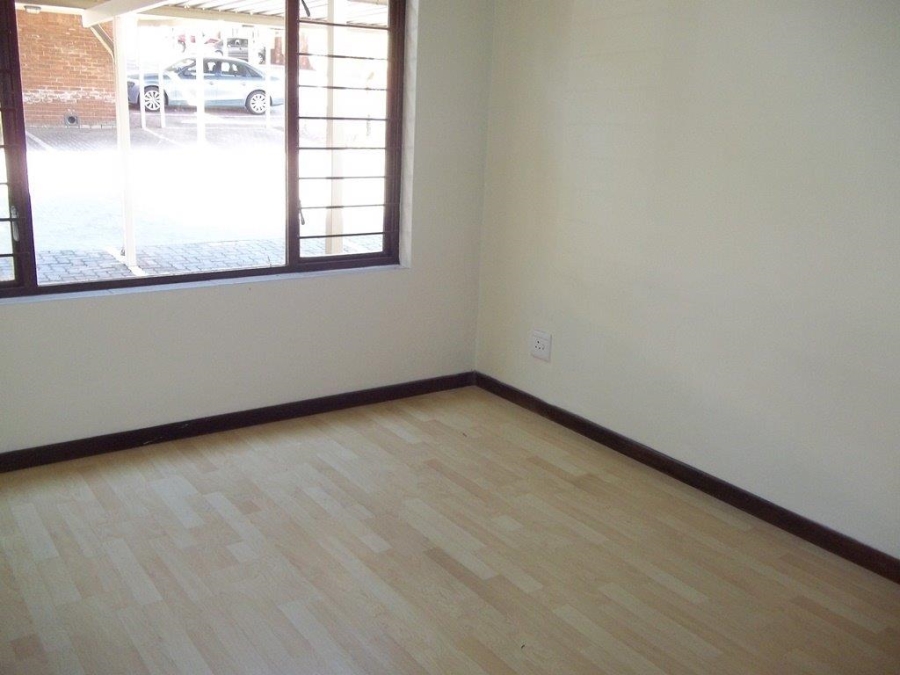 To Let 2 Bedroom Property for Rent in Sunninghill Gauteng