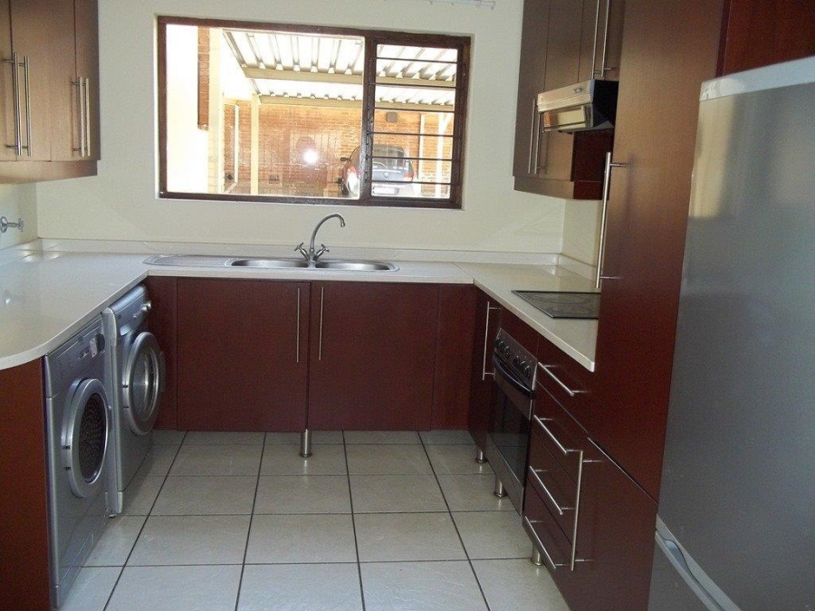 To Let 2 Bedroom Property for Rent in Sunninghill Gauteng