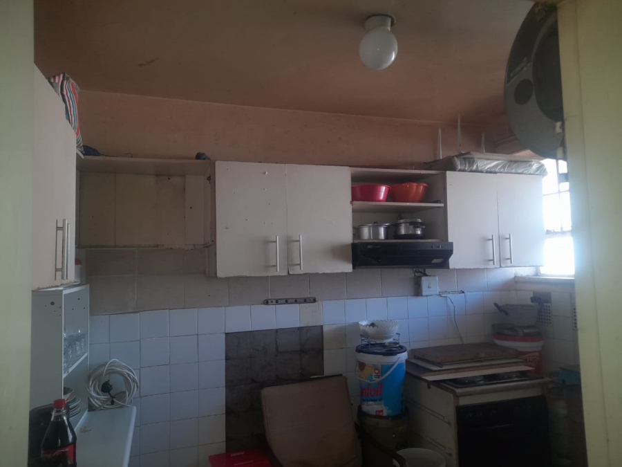 1 Bedroom Property for Sale in Hillbrow Gauteng