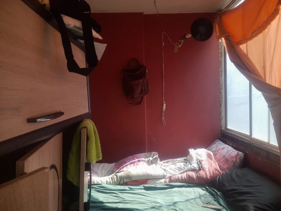 1 Bedroom Property for Sale in Hillbrow Gauteng