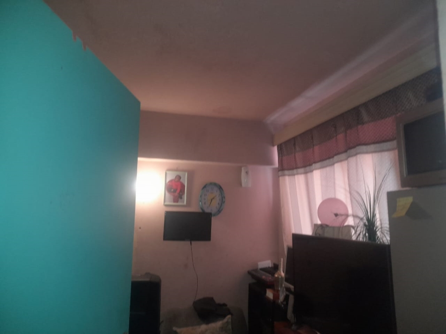 1 Bedroom Property for Sale in Hillbrow Gauteng
