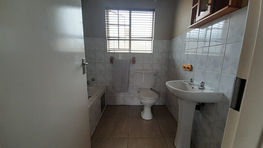 3 Bedroom Property for Sale in Terenure Gauteng