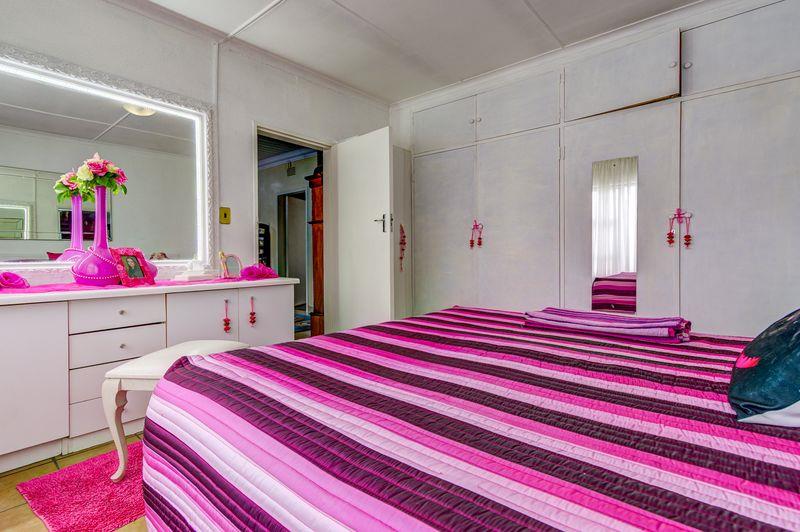 4 Bedroom Property for Sale in Birchleigh Gauteng