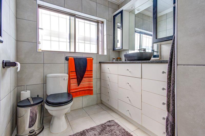 4 Bedroom Property for Sale in Birchleigh Gauteng