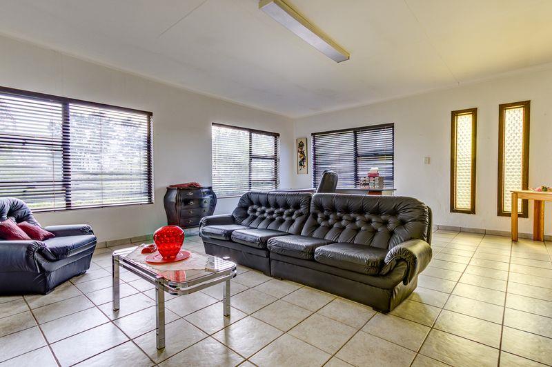 4 Bedroom Property for Sale in Birchleigh Gauteng