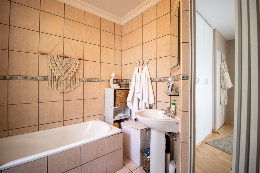 4 Bedroom Property for Sale in New Redruth Gauteng