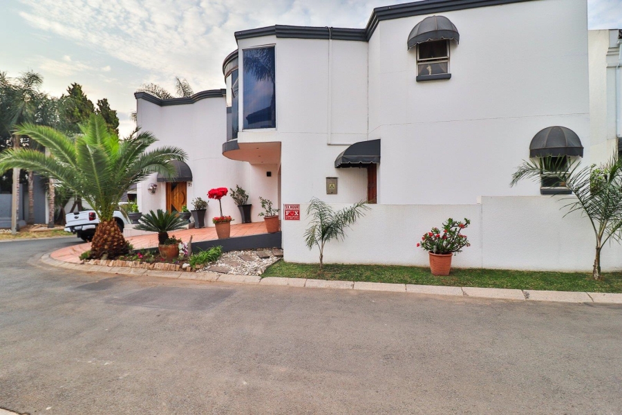 4 Bedroom Property for Sale in New Redruth Gauteng