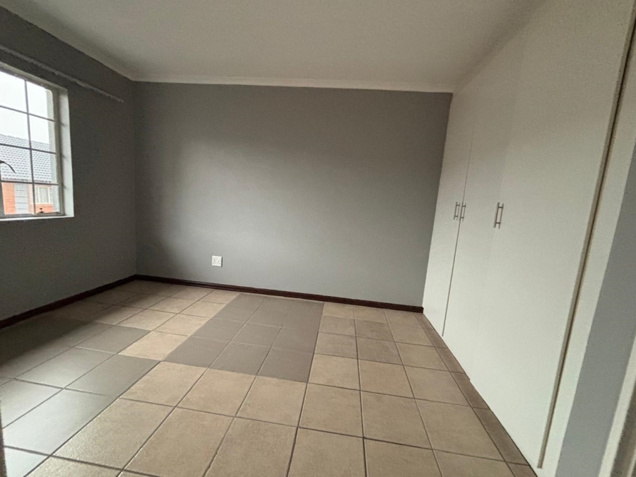 1 Bedroom Property for Sale in Towerby Gauteng