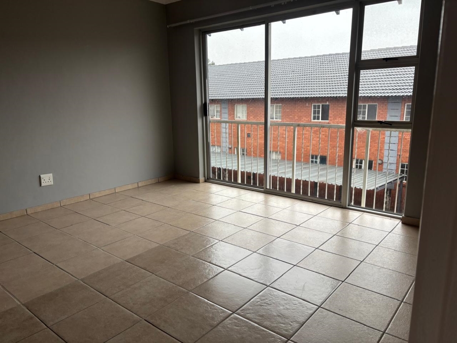 1 Bedroom Property for Sale in Towerby Gauteng
