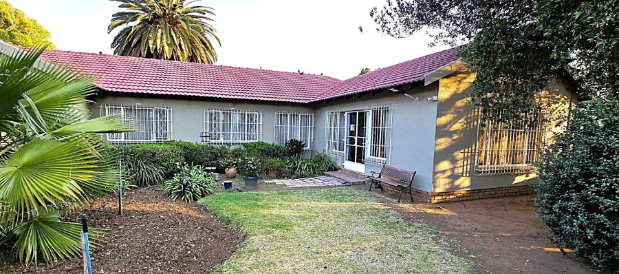 4 Bedroom Property for Sale in Brackenhurst Gauteng